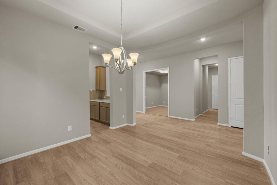 Spacious, unfurnished interior of a new home in The Meadows at Imperial Oaks 60', Conroe (Image 18).