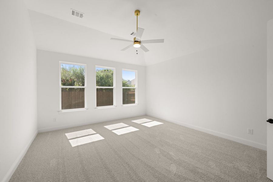 Spacious, unfurnished interior of a new home in Panchasarp Farms, Burleson (Image 28). Spacious, unfurnished interior of a new home in Panchasarp Farms, Burleson (Image 28).