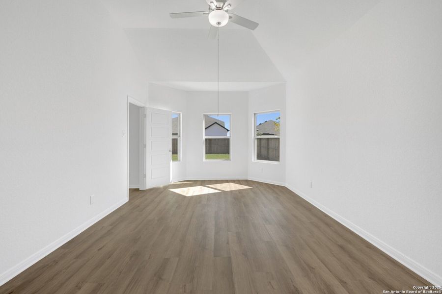 Spacious, unfurnished interior of a new home in Winding Brook, San Antonio (Image 37).