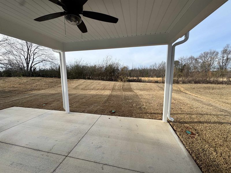 Exterior details and patio area of a home in Hampshire Heights, Moore (Image 3).