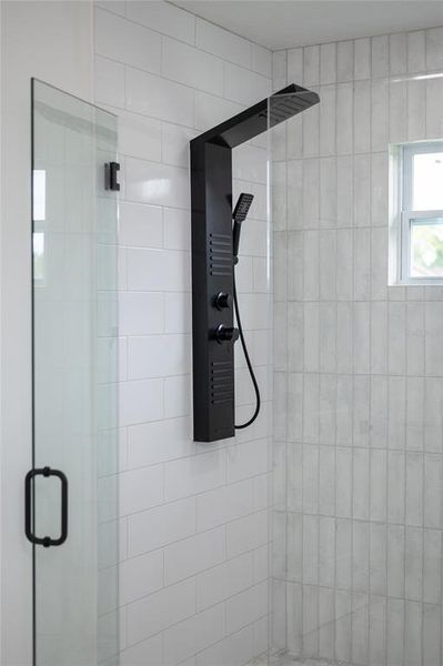 Close-up of interior finishes inside a home in , Deltona (Image 13).