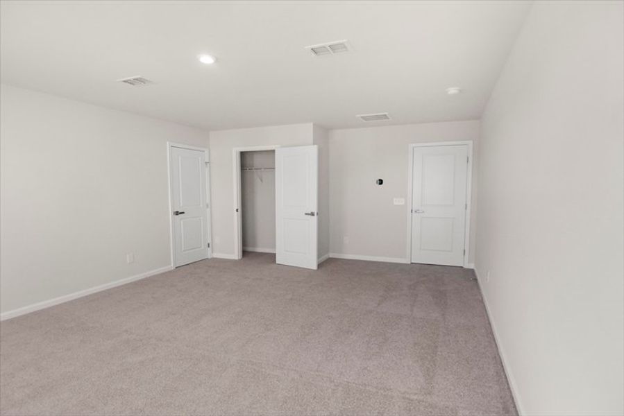 Spacious, unfurnished interior of a new home in Everly 2-Story, Spartanburg (Image 25).