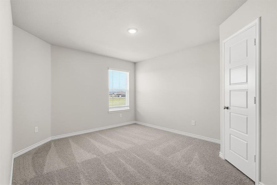 Spacious, unfurnished interior of a new home in Deer Creek, Crowley (Image 35).
