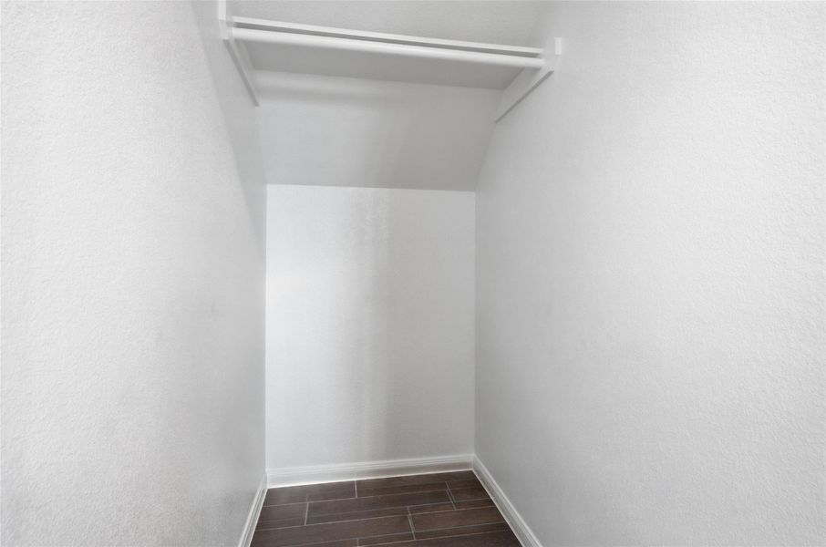 Spacious, unfurnished interior of a new home in Wildrye, Waller (Image 33).