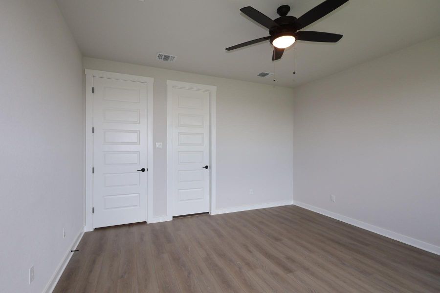 Spacious, unfurnished interior of a new home in Flora, Hutto (Image 15).