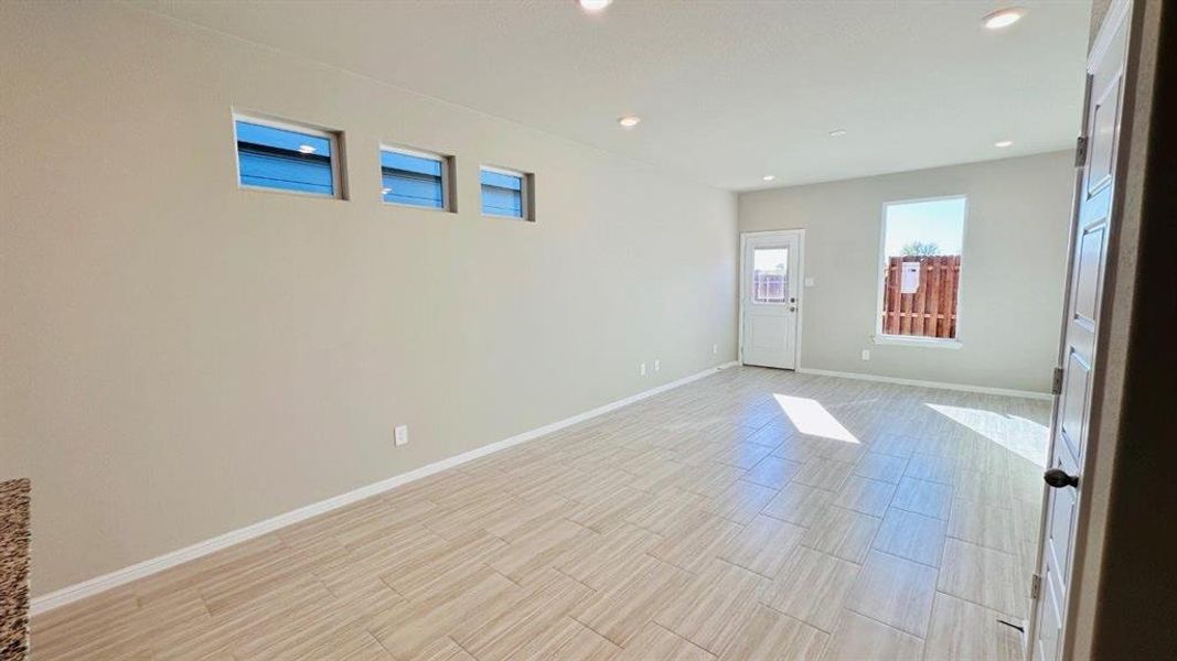 Spacious, unfurnished interior of a new home in Orchard Village, Fort Worth (Image 17).