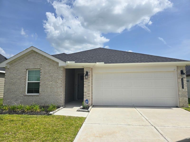 Exterior details and patio area of a home in Sorrento, Richmond (Image 2).