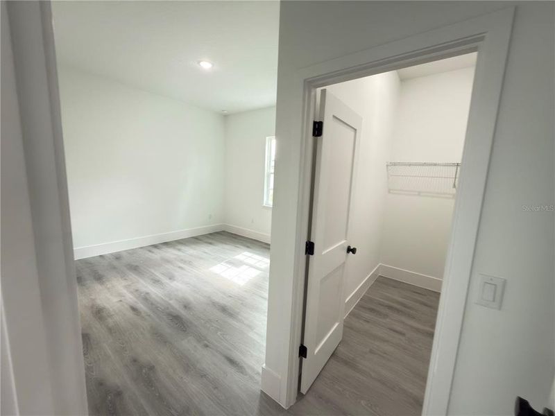 Spacious, unfurnished interior of a new home in , Ocala (Image 41).