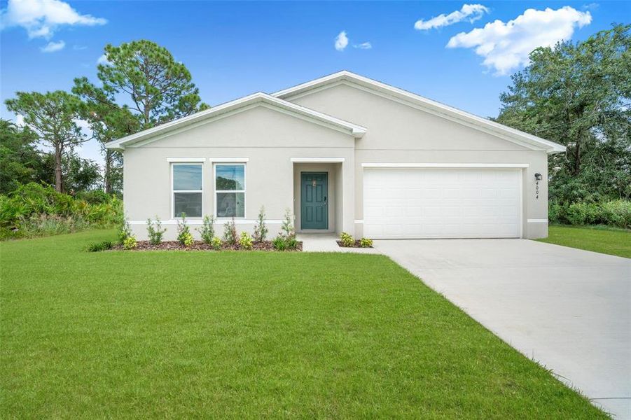 Exterior details and patio area of a home in Sebring Signature, Sebring (Image 1). Exterior details and patio area of a home in Sebring Signature, Sebring (Image 1).