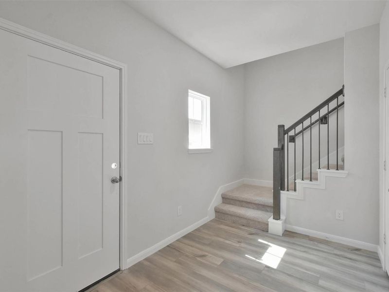Spacious, unfurnished interior of a new home in River Ranch Meadows, Dayton (Image 17).