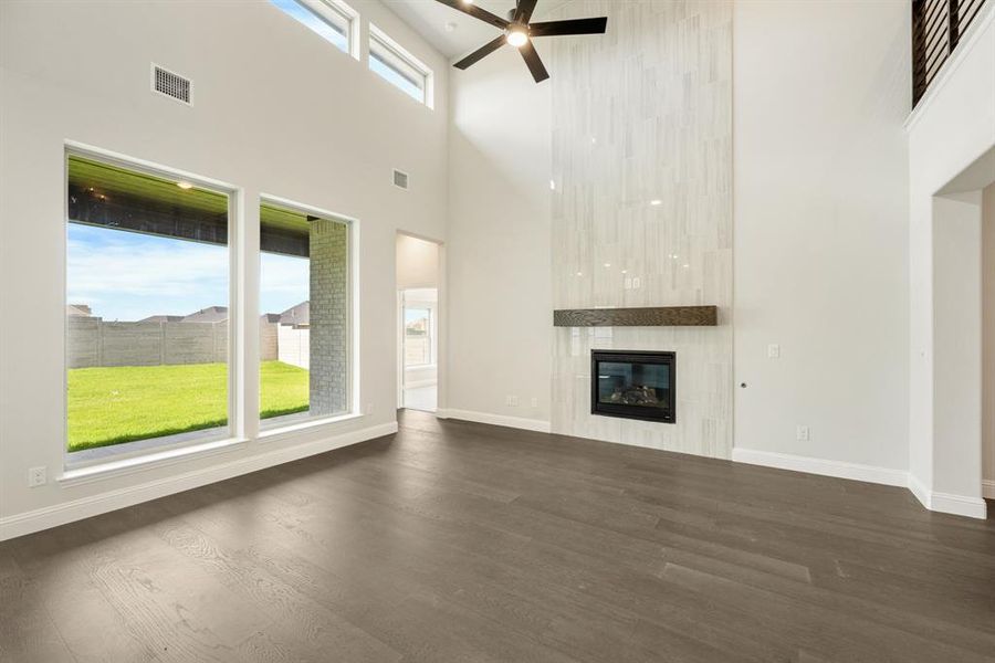 Spacious, unfurnished interior of a new home in Painted Tree Woodland District 50, McKinney (Image 19). Spacious, unfurnished interior of a new home in Painted Tree Woodland District 50, McKinney (Image 19).