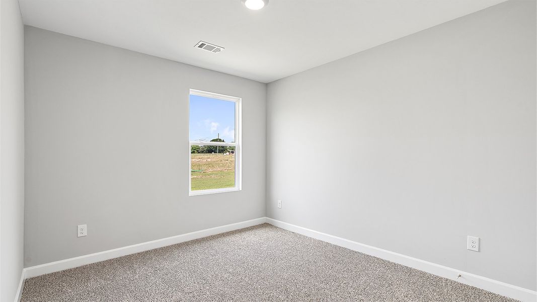 Spacious, unfurnished interior of a new home in Colonial East, Panama City Beach (Image 23).