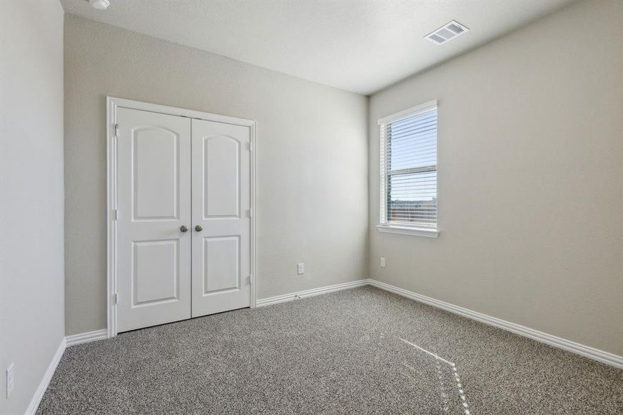 Spacious, unfurnished interior of a new home in Solterra Texas, Mesquite (Image 8).