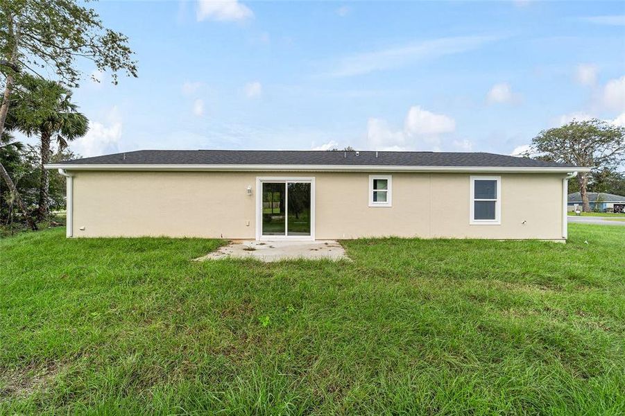 Exterior details and patio area of a home in , Dunnellon (Image 3). Exterior details and patio area of a home in , Dunnellon (Image 3).