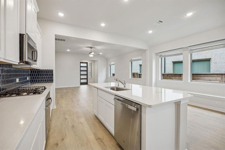 2205 Hazel Lily 2205 Hazel Lily