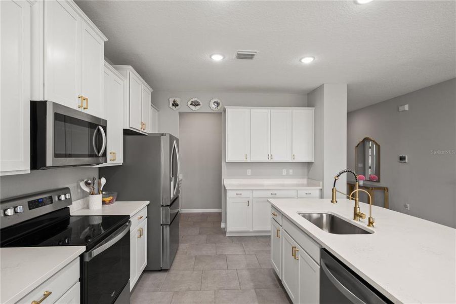 Furnished interior view inside a new home in , Wesley Chapel (Image 16).