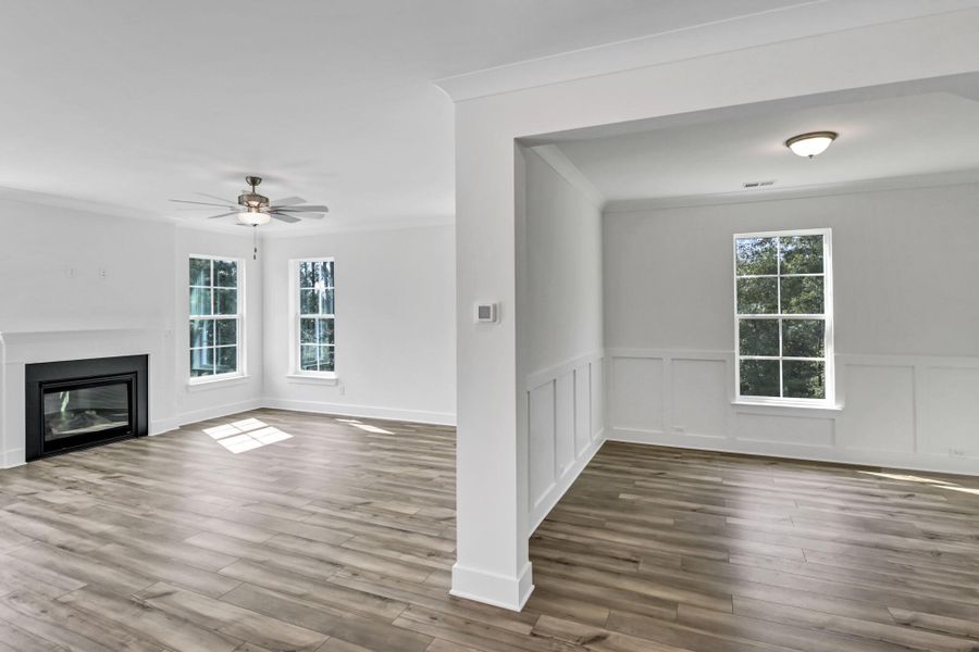 Spacious, unfurnished interior of a new home in Ferry Grove, Lexington (Image 16).