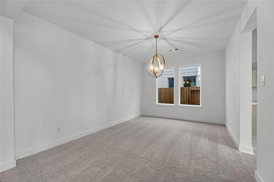 Spacious, unfurnished interior of a new home in Sienna, Missouri City (Image 21).