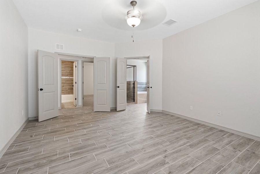 Representative unfurnished interior of a home built from the Rose- 1941SSC by Saratoga Homes in Paseo Del Este, El Paso (Image 28).
