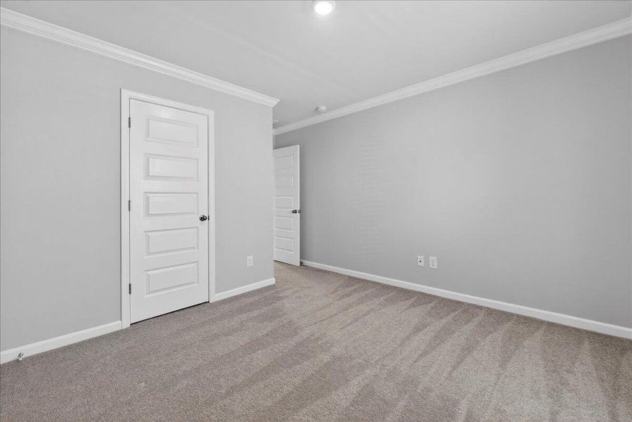 Spacious, unfurnished interior of a new home in Sweetgrass at Summers Corner, Summerville (Image 21).