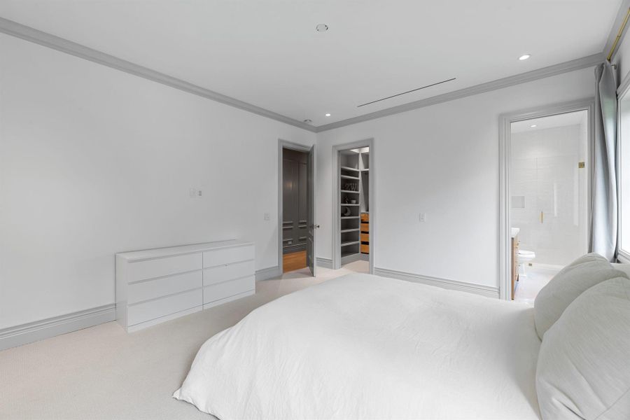 Image 58 of a home in .