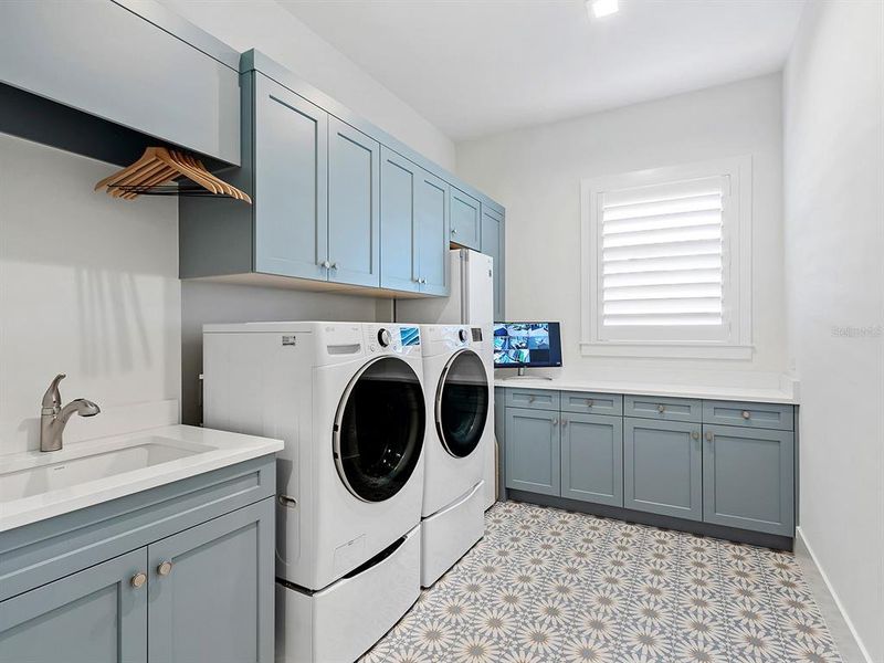 Furnished interior view inside a new home in , Lakewood Ranch (Image 63).