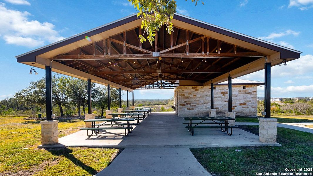 Community amenities in Hunters Ranch, San Antonio (Image 36).