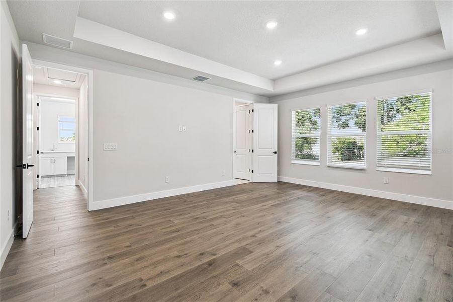 Spacious, unfurnished interior of a new home in South Tampa - Urban Collection, Tampa (Image 33).