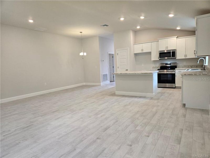 Spacious, unfurnished interior of a new home in Wyld Palms, Inverness (Image 14).