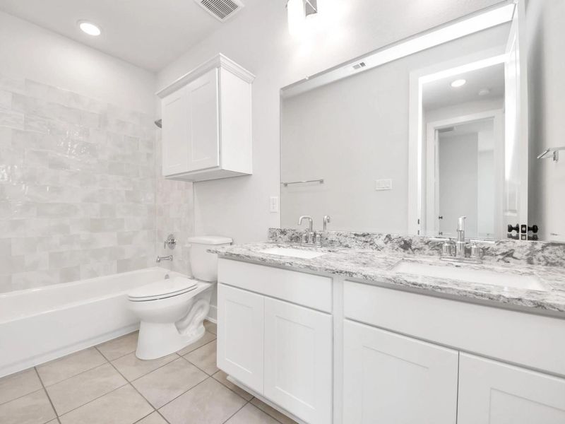 Furnished interior view inside a new home in Lago Mar, Texas City (Image 6).
