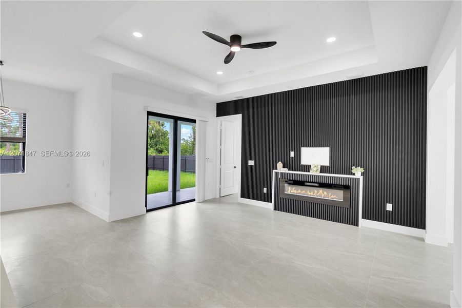 Spacious, unfurnished interior of a new home in , Lehigh Acres (Image 17).