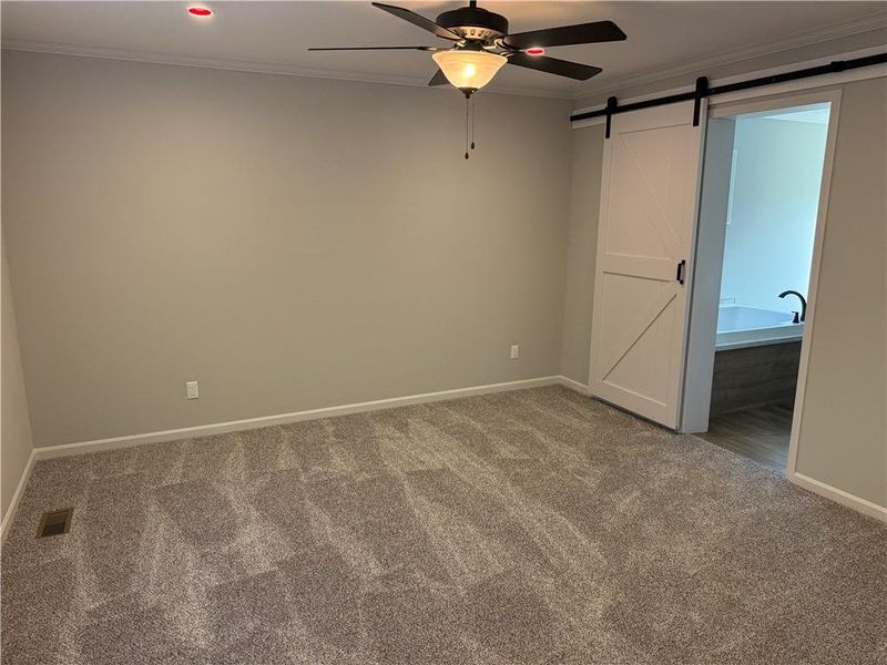 Spacious, unfurnished interior of a new home in , Clarkesville (Image 17).