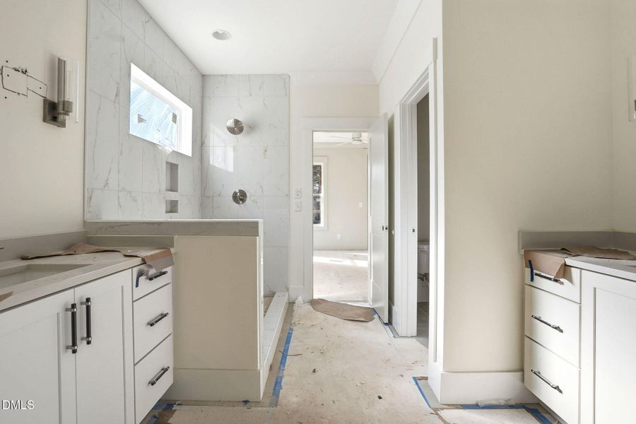 13-web-or-mls-508 W Chatham St-54