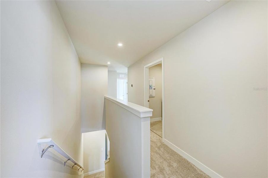 Spacious, unfurnished interior of a new home in , Bradenton (Image 33).