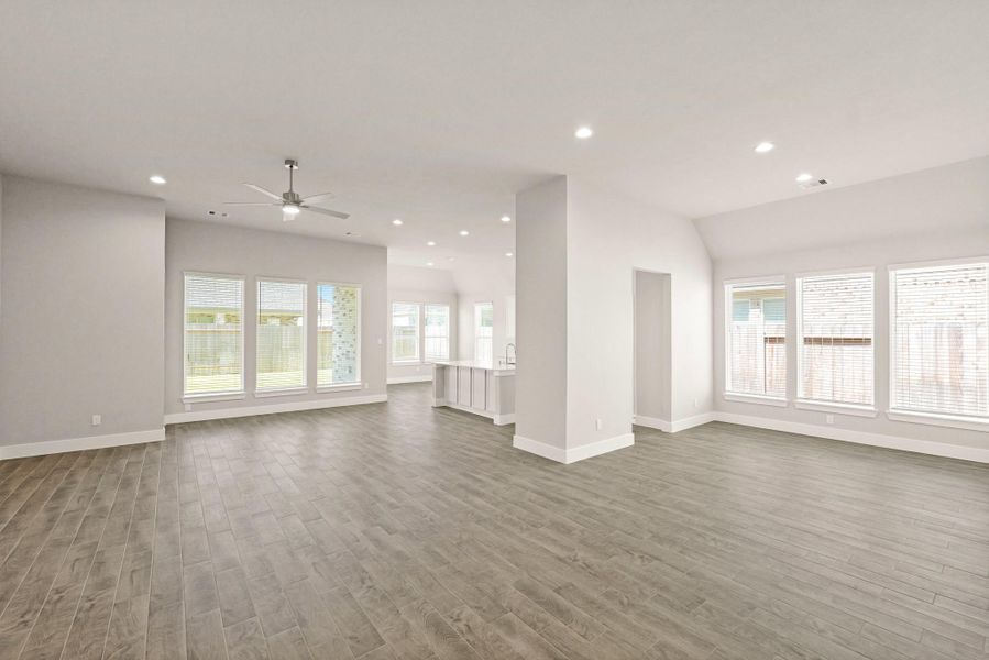 Spacious, unfurnished interior of a new home in Briarwood Crossing, Rosenberg (Image 11). Spacious, unfurnished interior of a new home in Briarwood Crossing, Rosenberg (Image 11).