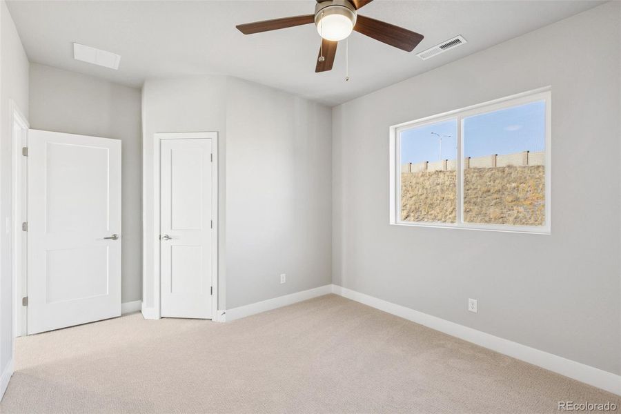 Spacious, unfurnished interior of a new home in Trailside at Cottonwood Creek, Colorado Springs (Image 22).
