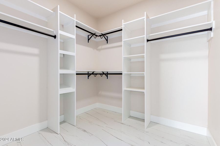 Custom Closet Organizer