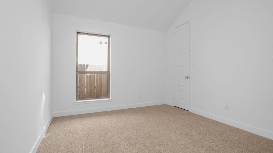Spacious, unfurnished interior of a new home in Candela, Richmond (Image 6).