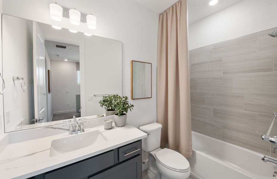 Furnished interior view inside a new home in Everton, Lantana (Image 11).