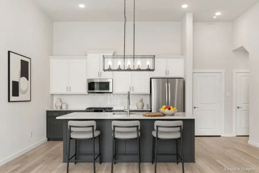 Furnished interior view inside a new home in Cottonwood Creek, Rowlett (Image 9).