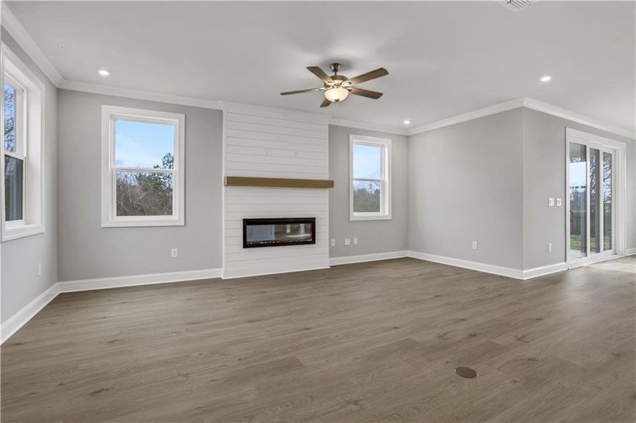 Spacious, unfurnished interior of a new home in Acacia, Cumming (Image 20).