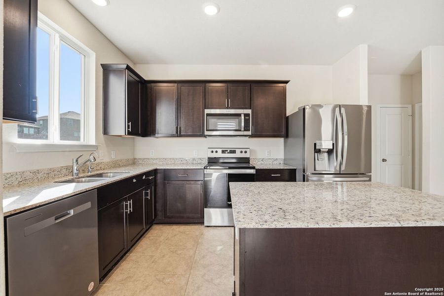 Furnished interior view inside a new home in Cinco Lakes, San Antonio (Image 6). Furnished interior view inside a new home in Cinco Lakes, San Antonio (Image 6).