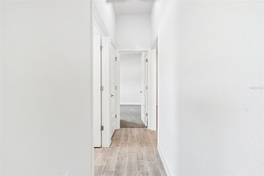Spacious, unfurnished interior of a new home in Abbey Glen, Dade City (Image 58).