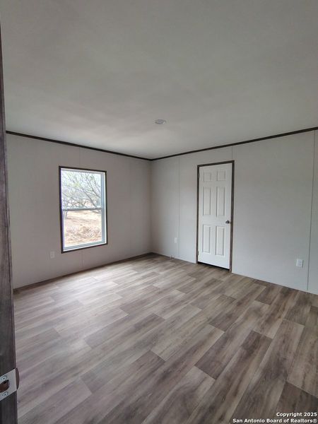 Spacious, unfurnished interior of a new home in , Moore (Image 9).