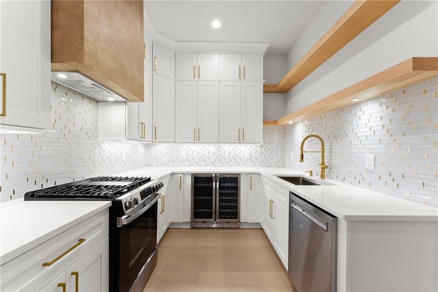 Furnished interior view inside a new home in , Hoschton (Image 40).