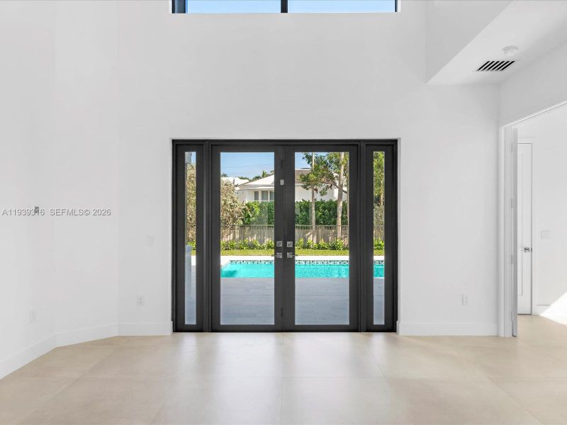 Spacious, unfurnished interior of a new home in , Miami (Image 23).