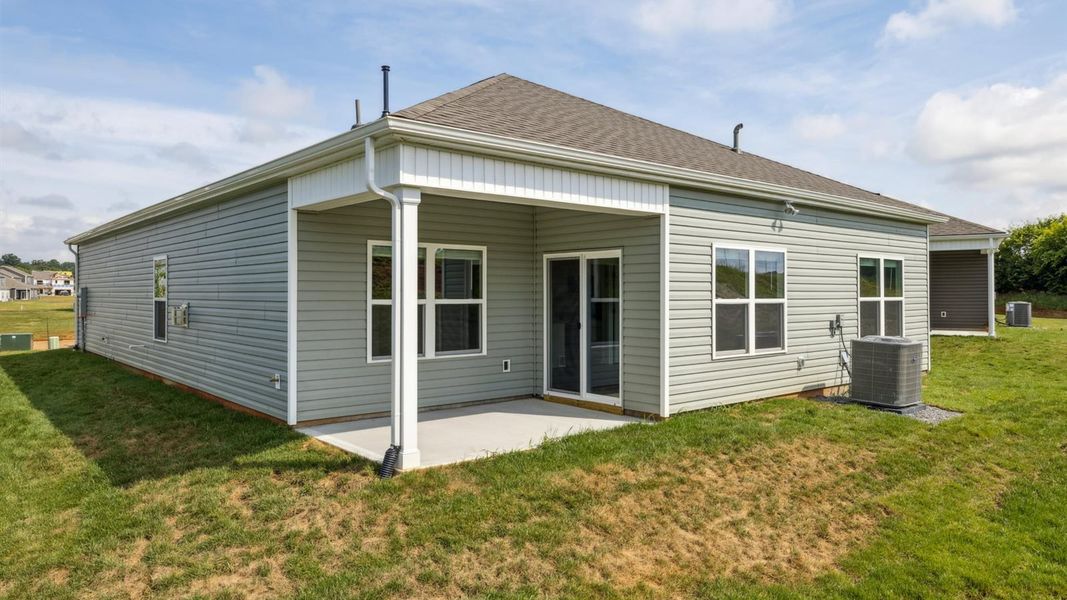 Representative exterior details of a home built from the Aria by D.R. Horton in Best Farms, Maryville (Image 3).