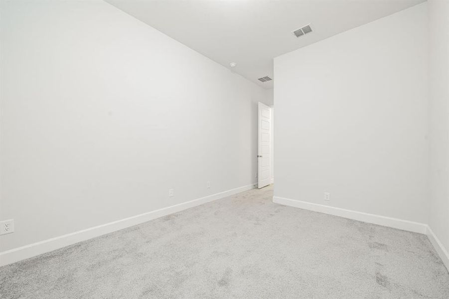 Spacious, unfurnished interior of a new home in Ventana 70', Fort Worth (Image 35).