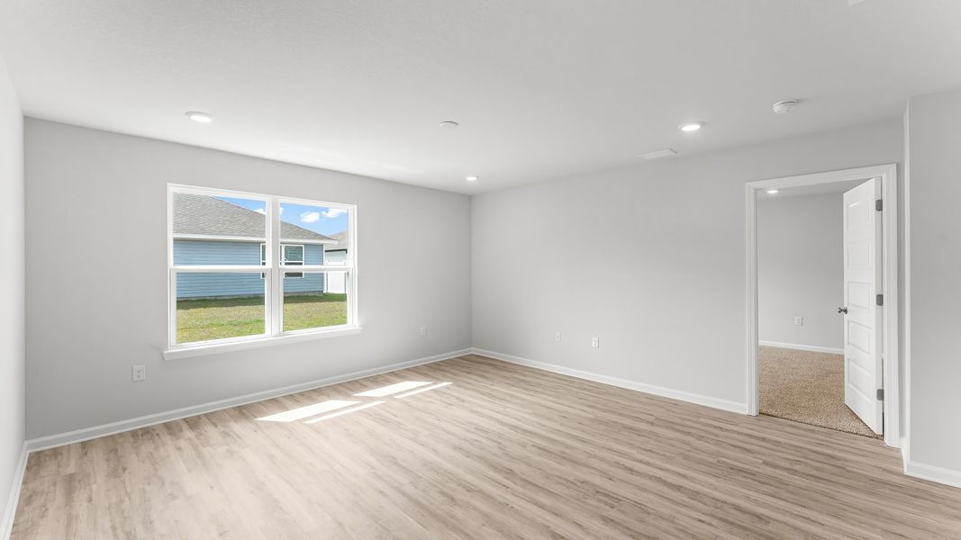 Spacious, unfurnished interior of a new home in Titus Park, Panama City (Image 18).