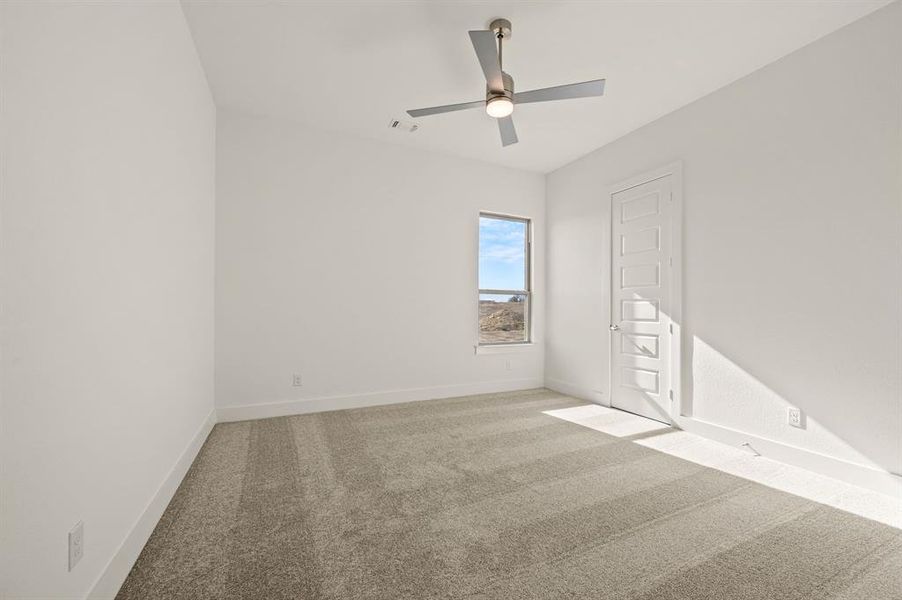 Spacious, unfurnished interior of a new home in Settlers Glen, New Fairview (Image 31).